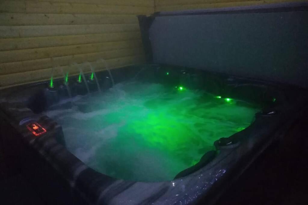 The Cottage - Hot Tub - Nr Glasgow - Self Check-In Coatbridge Eksteriør billede